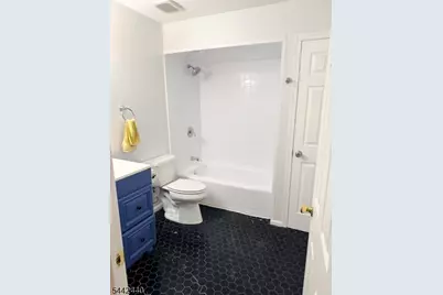 64 Dayton Ct #205, Independence Township, NJ 07840 - Photo 8