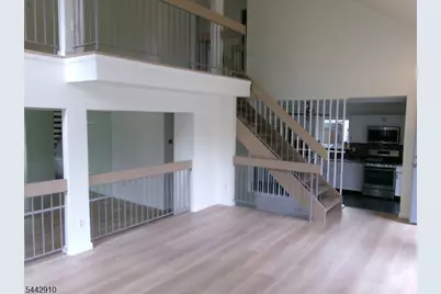 13 Woodhill St, Franklin Township, NJ 08873 - Photo 6