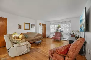 1255A Valley Rd, Wayne Twp., NJ 07470 - Photo 4