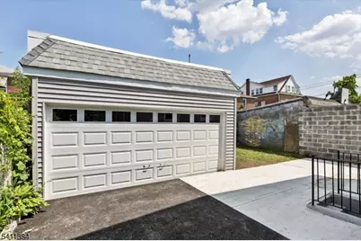 188 N 15th St, Bloomfield Twp., NJ 07003 - Photo 26