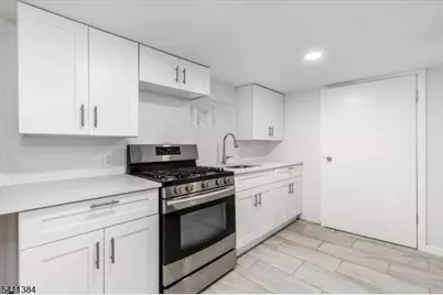 188 N 15th St, Bloomfield Twp., NJ 07003 - Photo 24