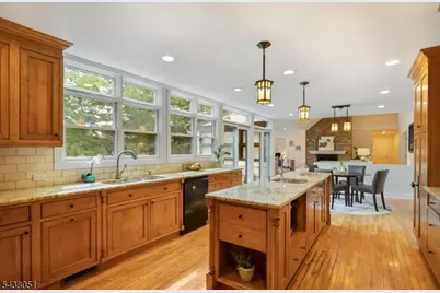 14 Denman Ct, Millburn Twp., NJ 07078 - Photo 10