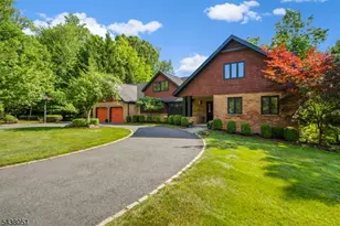 14 Denman Ct, Millburn Twp., NJ 07078 - Photo 2