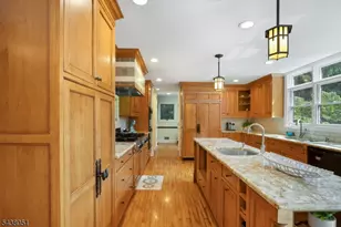 14 Denman Ct, Millburn Twp., NJ 07078 - Photo 12