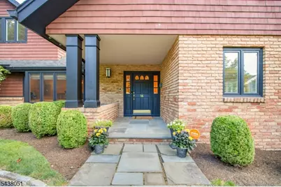 14 Denman Ct, Millburn Twp., NJ 07078 - Photo 4