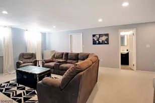 2 Brandywyne Dr, Florham Park, NJ 07932 - Photo 20