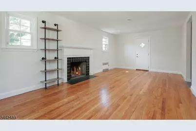 813 Miltonia St, Linden, NJ 07036 - Photo 8
