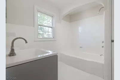 813 Miltonia St, Linden, NJ 07036 - Photo 18