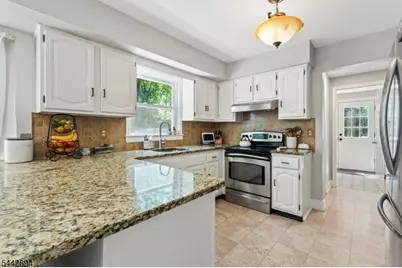 400 Ernest Dr, Hillsborough Township, NJ 08844 - Photo 12