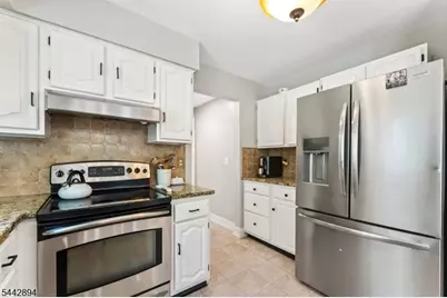 400 Ernest Dr, Hillsborough Township, NJ 08844 - Photo 14