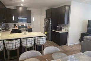 907 Greenland Square, Highland Park, NJ 08904 - Photo 8