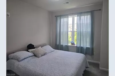 907 Greenland Sq, Highland Park, NJ 08904 - Photo 14