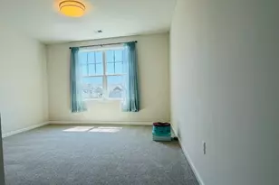 907 Greenland Square, Highland Park, NJ 08904 - Photo 28