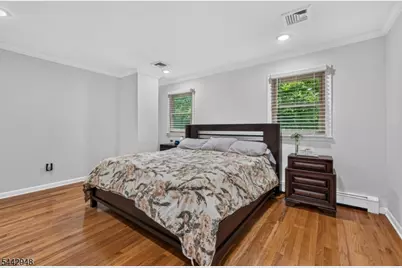 2 Country Club Ct, Livingston, NJ 07039 - Photo 18