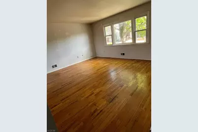 17B Garden Dr, Elmwood Park, NJ 07407 - Photo 4
