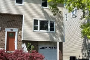17B Garden Dr, Elmwood Park, NJ 07407 - Photo 2