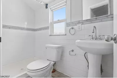 211 N 13th St #3, Newark, NJ 07107 - Photo 8