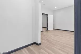 211 N 13th St, Newark, NJ 07107 - Photo 20