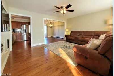 314 Jasinski Ave, Manville, NJ 08835 - Photo 8