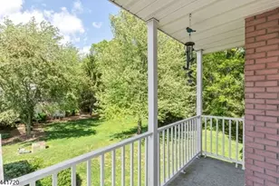 82 Smithfield Ct, Bernards Township, NJ 07920 - Photo 18