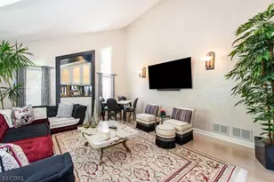 32 Robinhood Dr, Mountain Lakes, NJ 07046 - Photo 4