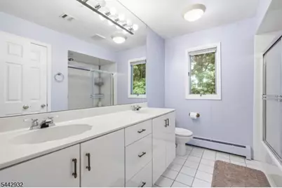 37 Continental Rd, Parsippany, NJ 07950 - Photo 30
