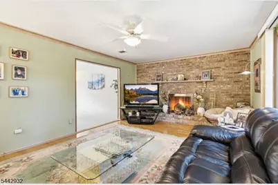 37 Continental Rd, Parsippany, NJ 07950 - Photo 6