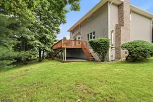37 Continental Rd, Parsippany, NJ 07950 - Photo 36