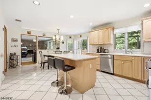 37 Continental Rd, Parsippany, NJ 07950 - Photo 10
