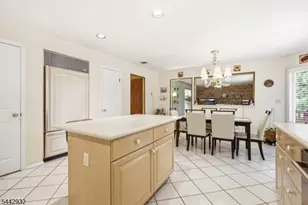 37 Continental Rd, Parsippany, NJ 07950 - Photo 12