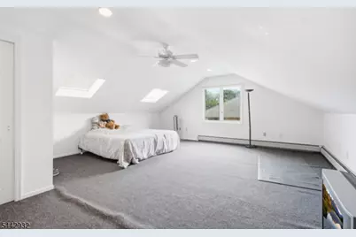 37 Continental Rd, Parsippany, NJ 07950 - Photo 24