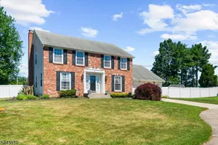 1 Dorado Ct, Gloucester Township, NJ 08021 - Photo 2