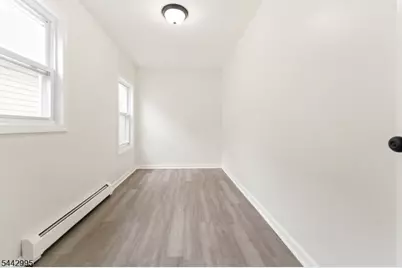 334 Pine St, Elizabeth, NJ 07206 - Photo 10