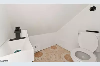 334 Pine St, Elizabeth, NJ 07206 - Photo 18