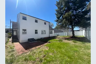 623 Livingston Rd, Elizabeth, NJ 07208 - Photo 4