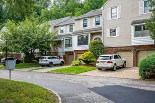 4506 Stonehedge Rd, Edison Twp., NJ 08820 - Photo 2