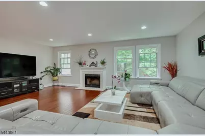4506 Stonehedge Rd, Edison Twp., NJ 08820 - Photo 18