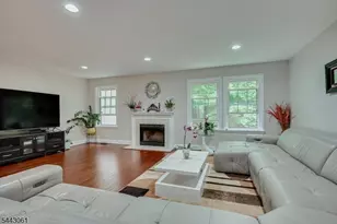 4506 Stonehedge Rd, Edison Twp., NJ 08820 - Photo 18