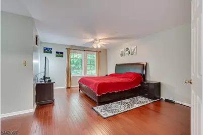 4506 Stonehedge Rd, Edison Twp., NJ 08820 - Photo 28