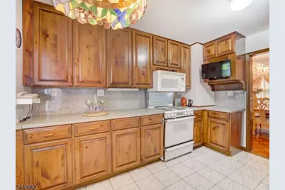 42 Hay Ave, Nutley, NJ 07110 - Photo 4