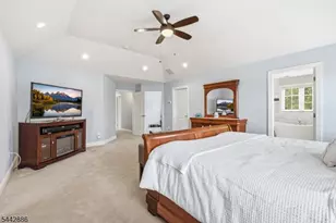 284 Shelburne Pl, Hillsborough Township, NJ 08844 - Photo 32