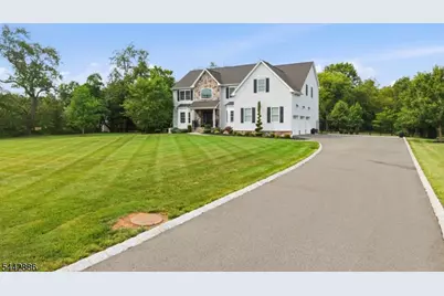 284 Shelburne Pl, Hillsborough Township, NJ 08844 - Photo 2
