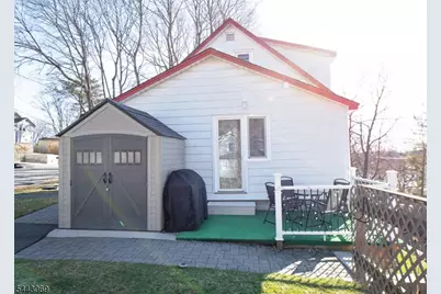 6 Lakeview Ter, Stanhope, NJ 07874 - Photo 2