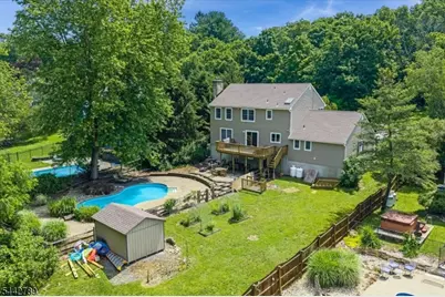 183 School House Rd, Jefferson Township, NJ 07438 - Photo 2