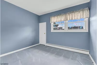 21 McGuire St, Woodbridge Township, NJ 08840 - Photo 18