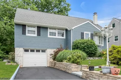 21 McGuire St, Woodbridge Township, NJ 08840 - Photo 2