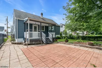 21 McGuire St, Woodbridge Township, NJ 08840 - Photo 32