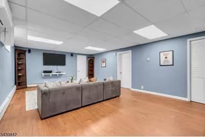 21 McGuire St, Woodbridge Township, NJ 08840 - Photo 24