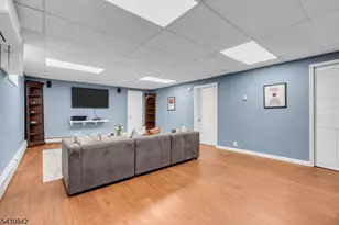 21 McGuire St, Woodbridge Township, NJ 08840 - Photo 24