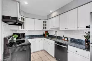 21 McGuire St, Woodbridge Township, NJ 08840 - Photo 12
